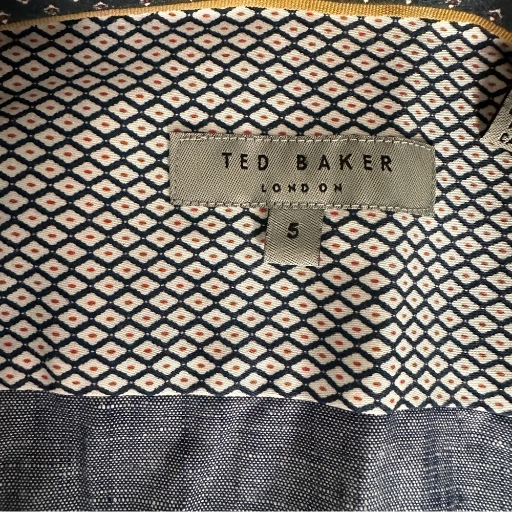 EUC Men’s Short Sleeved Ted Baker Button Down! - Picture 4 of 7